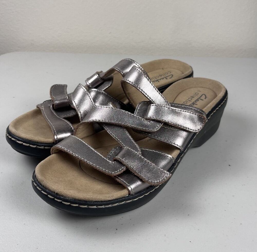 Clarks Pewter Metallic Strappy Slide Sandal Women Size 8 Silver Summer Flat